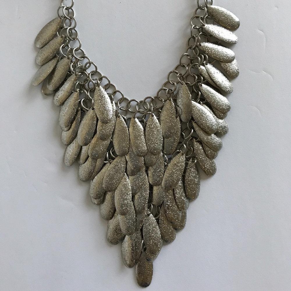 Silver Necklace w/Free Flowing Tear Drops - Picture 2 of 2